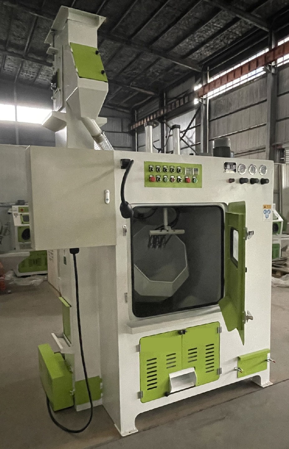 新型滾筒噴砂機，自動滾筒噴砂機